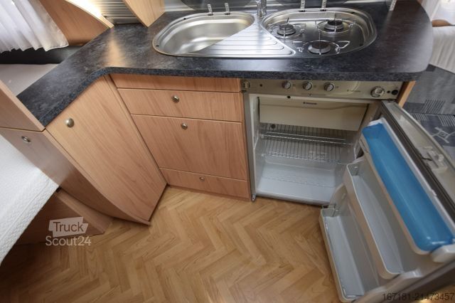 Caravane BÜRSTNER Belcanto 455 TS mit  Panoramavorzelt