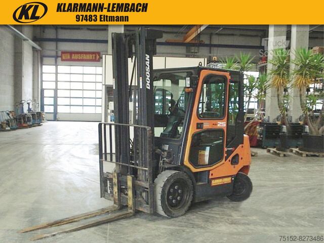 Преден мотокар Doosan D 25 S