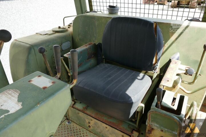 Planierraupe Caterpillar D7F Ex-army