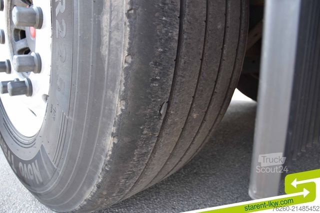 Nyitott félpótkocsi BERGER 60cm Bordwände Rungen Alufelgen SAF Liftachse