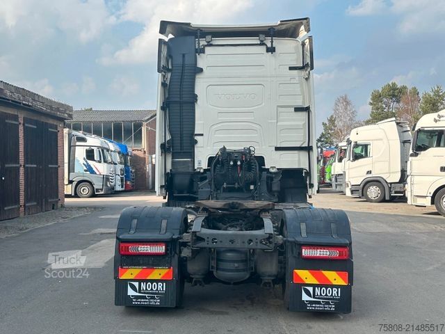 Standarta vilcējs VOLVO FH460 2- Hydraulik PTO Globetrotter I-Park ACC