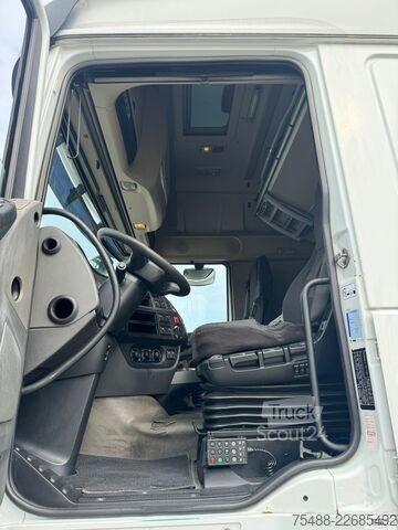 Silniční tahač 4x2 DAF XF 460