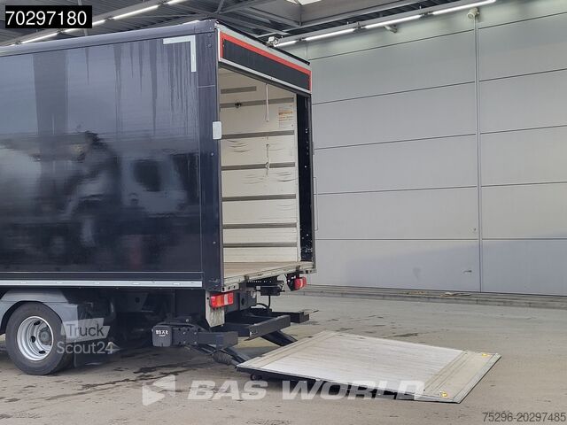 Matkalaukku Mercedes Atego 1221 4X2 1500kg Ladebordwand Automatic  E...