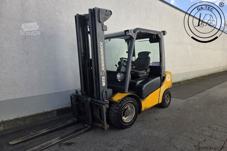 Dizel forkliftler Jungheinrich DFG 430