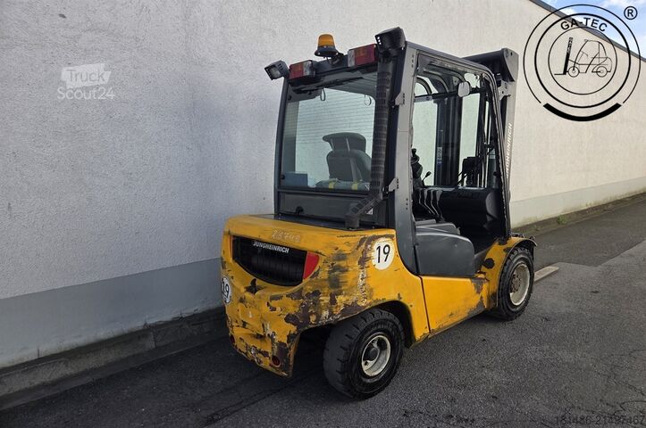 Dizel forkliftler Jungheinrich DFG 430