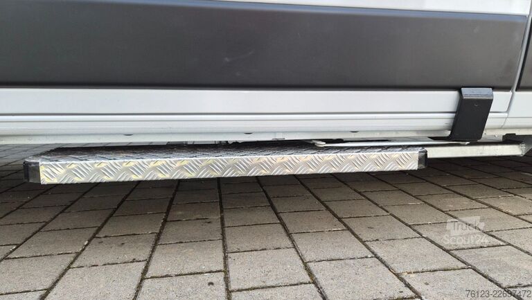 Minibus Opel Movano Lord light Lagerfahrzeug Stock 18 SS