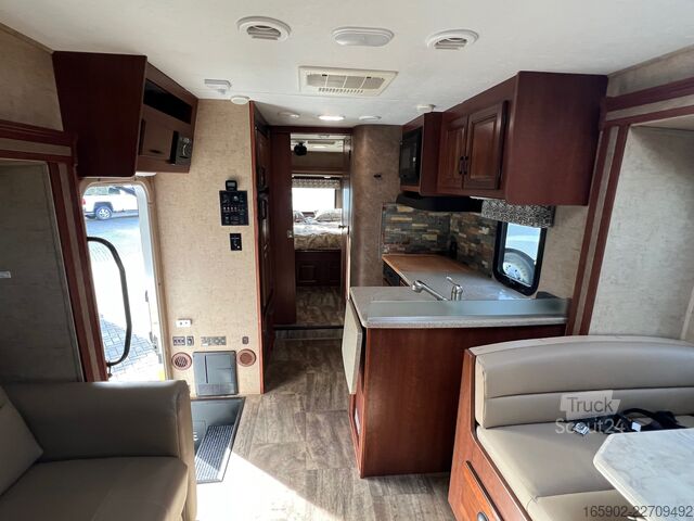 Kamper z alkową Ford E 450 Forest River USA Sunseeker LPG GAS NEU 4 X SLIDEOUT