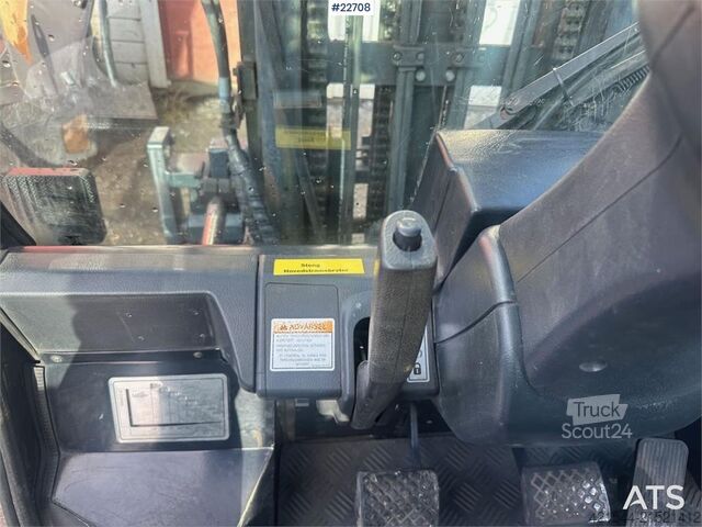 Carretilla elevadora Doosan D55SC-7 truck w/ Deluxe cabin