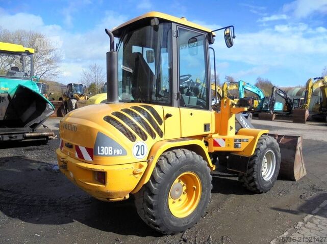 Iekrāvējs Volvo L 30 B-Z/X