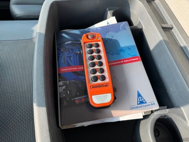 Camion-citerne à vide SCANIA P320 4x2 Hvidtved Larsen 7000 L Kombi