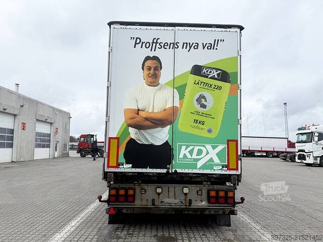 Skjutbara presenningar HRD Curtainsider / Planenauflieger / Gardin