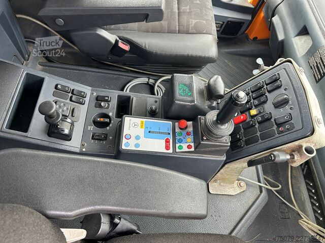 Speciale doeleinden vrachtwagen UNIMOG U 400 4x4 / Vario Pilot / Mulag / Mähausrüstung