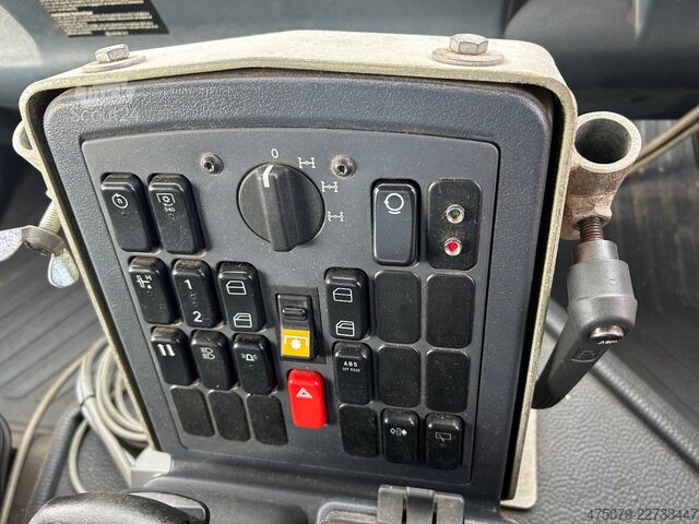 Speciale doeleinden vrachtwagen UNIMOG U 400 4x4 / Vario Pilot / Mulag / Mähausrüstung