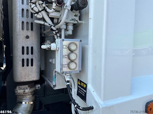 Véhicule de collecte des déchets Volvo FE 260 Haller 17m³