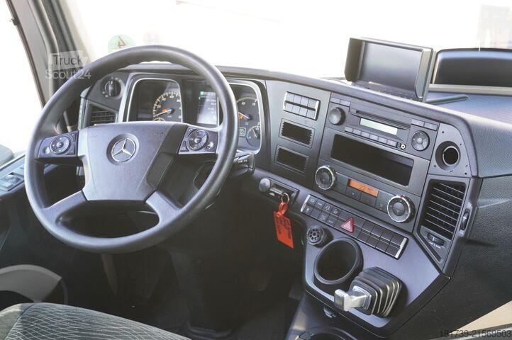 Sklápěč Mercedes-Benz Actros 1840 / New 3-side tipper 10 EPAL