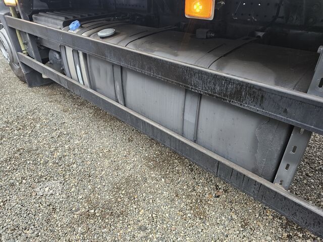 Camion frigorifique Volvo FM330 Multizone Lenk u. Kühlkoffer