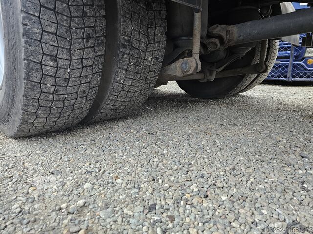 Camion frigorifique Volvo FM330 Multizone Lenk u. Kühlkoffer