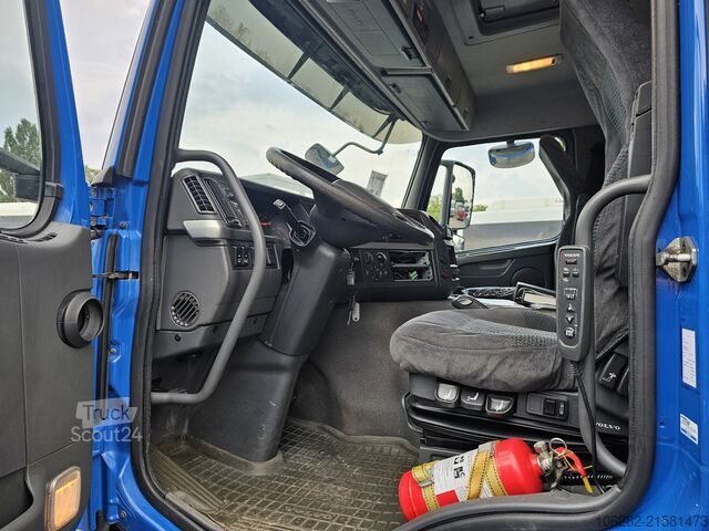 Camion frigorifique Volvo FM330 Multizone Lenk u. Kühlkoffer