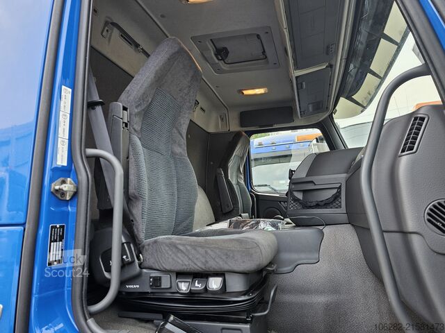 Camion frigorifique Volvo FM330 Multizone Lenk u. Kühlkoffer