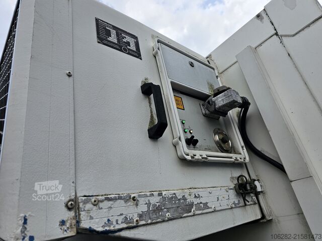 Camion frigorifique Volvo FM330 Multizone Lenk u. Kühlkoffer