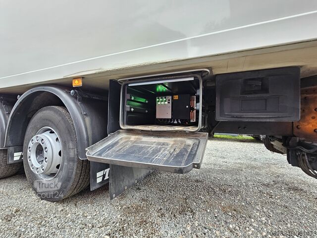 Camion frigorifique Volvo FM330 Multizone Lenk u. Kühlkoffer