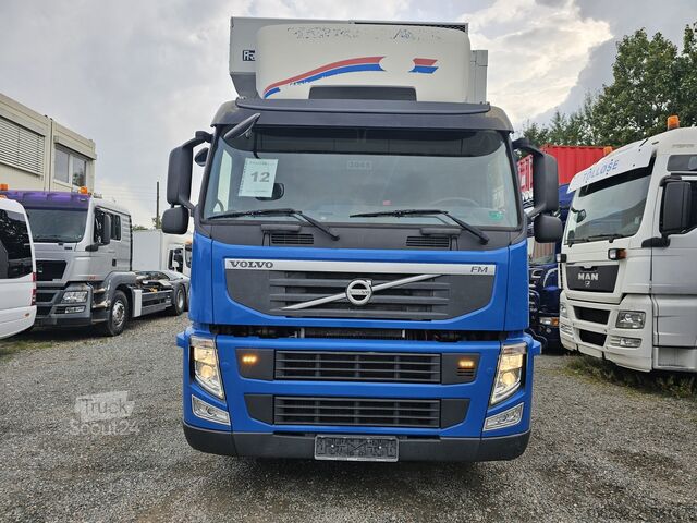Camion frigorifique Volvo FM330 Multizone Lenk u. Kühlkoffer