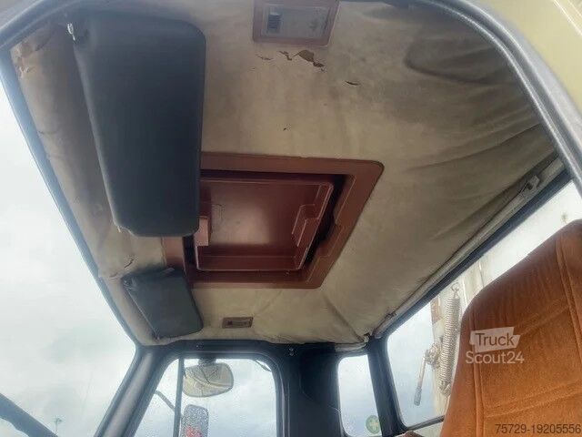 Ανατρεπόμενο φορτηγό Volvo N 12 N12 - 1987 - Tipper - Oldtimer