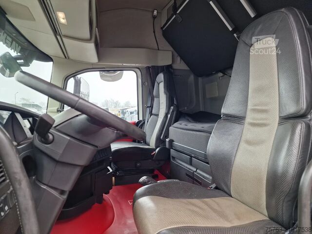 Standard-SZM Volvo FH 13.460 Globetrotter 4x2 - I Save - Custom in...