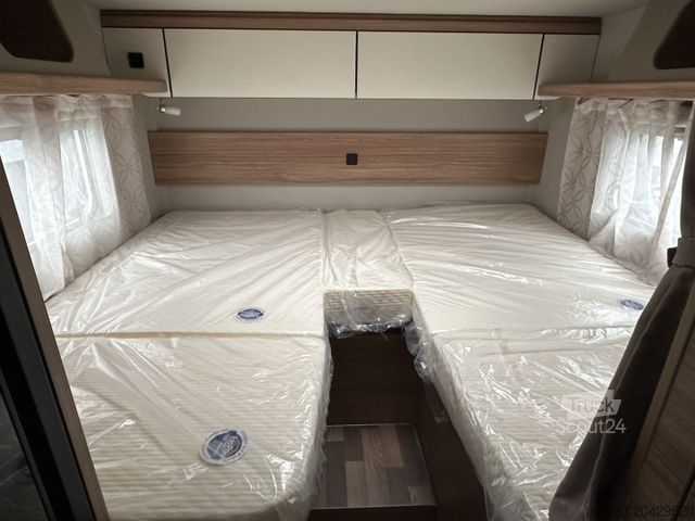 Τροχόσπιτο με προεξοχή (alcove) WEINSBERG CaraHome 650 MEG Automatik ~5.000km LP 82.648 ¤!