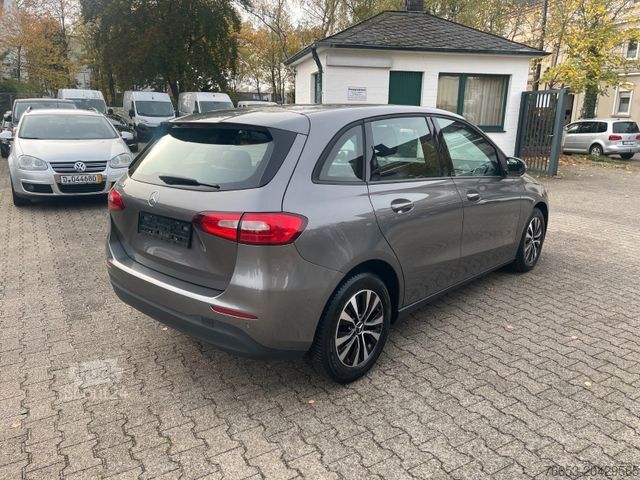 Kleinbus MERCEDES-BENZ B 200 d * Automatik * Teilleder * Navi * Digital