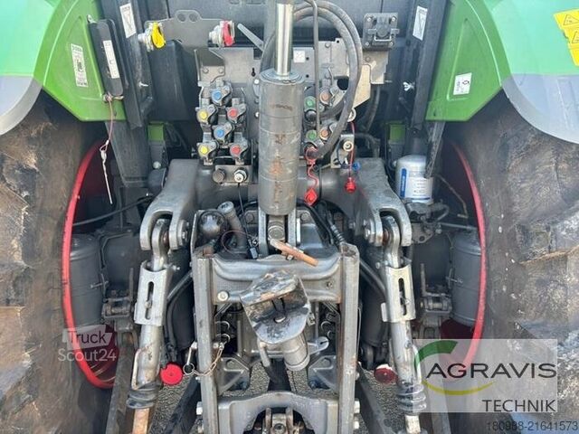 Tractor Fendt 724 VARIO S4 Profi Plus