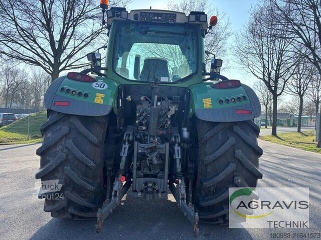 Tractor Fendt 724 VARIO S4 Profi Plus