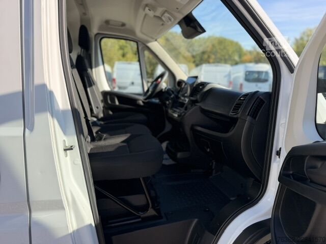 Yüksek tavanlı, uzun dingil mesafeli panelvan Peugeot Boxer Kasten 435 L4H2  180 AUT/NAvi/PDC