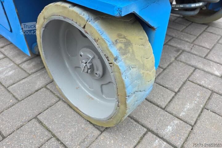 Scherenhebebühne Genie GS3246 Electric, Working Height 11.75 m, 318kg Cap