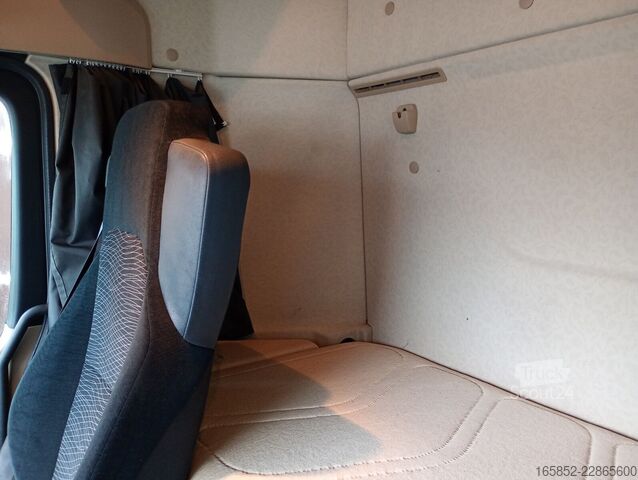 Причіп-платформа Mercedes-Benz 2545 (28)