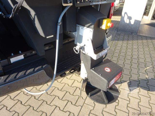 Fourgon FORD Ranger XLT 4x4 DoKa Winterdienst Streuer Pflug