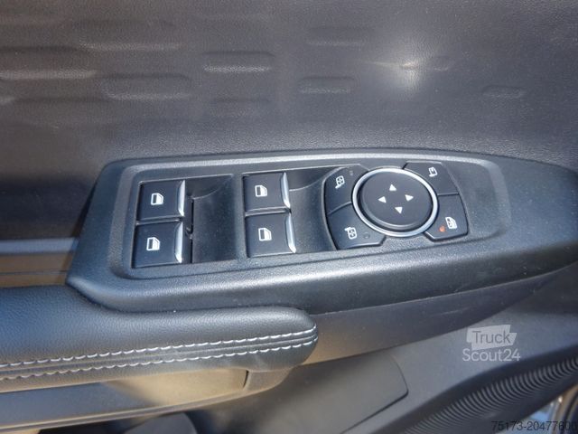 Fourgon FORD Ranger XLT 4x4 DoKa Winterdienst Streuer Pflug