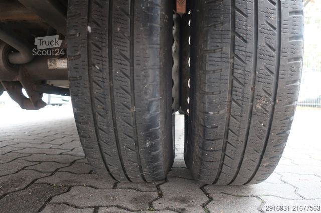 Kastenwagen hoch MERCEDES-BENZ Sprinter 513CDI SHZ / Klima/Zwillingsber. FN:235