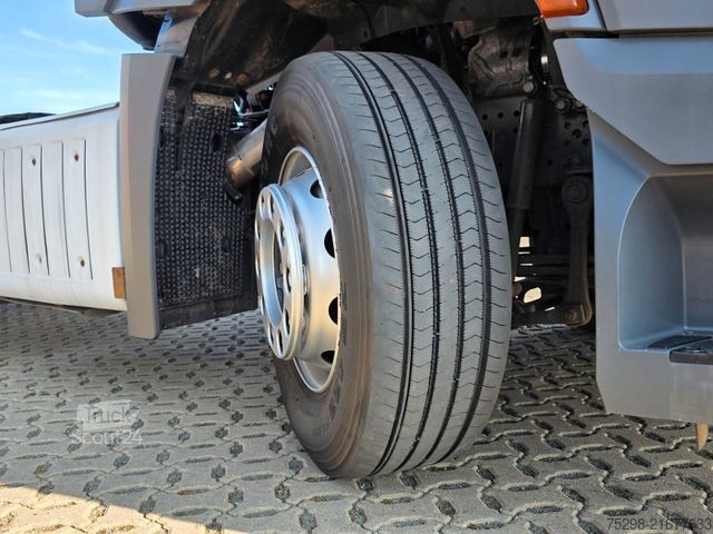 Standard SZM MERCEDES-BENZ Actros 1843