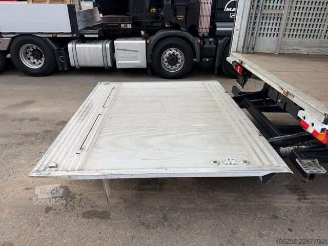 Lagaminas Mercedes-Benz ATEGO 1221 CLOSED BOX - * 267.914km* - TAILLIFT...
