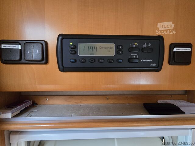 Integrált lakóautó Concorde Charisma1