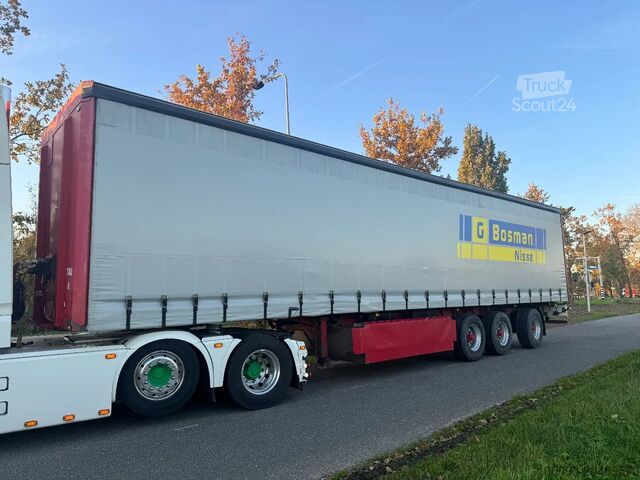 Sliding tarpaulins Pacton 3-ass schuifzeilen oplegger