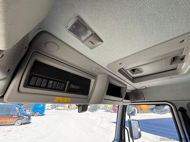 Corpo della scatola Volvo FL 210 4x2 BOX L=7558 mm