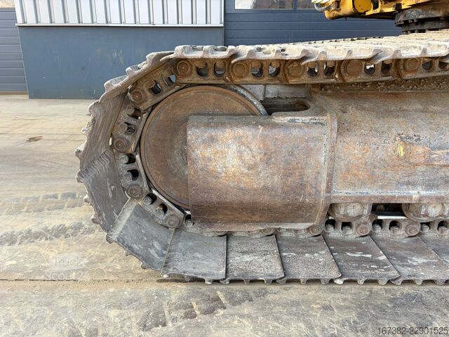  Caterpillar 320FL