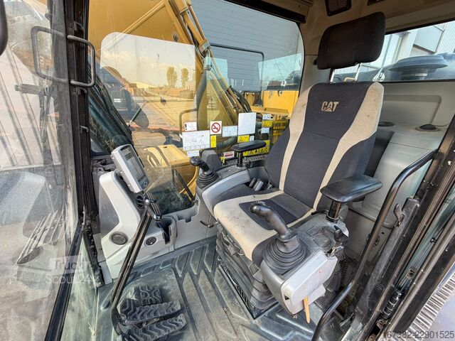  Caterpillar 320FL