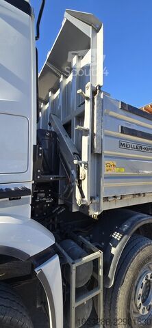  Mercedes-Benz Arocs 4148