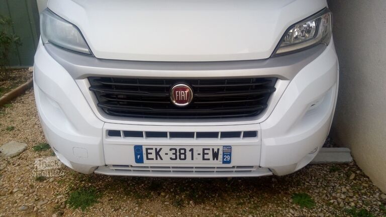 Autocaravana semi-integrada Carado T 132