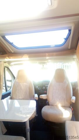 Autocaravana semi-integrada Carado T 132