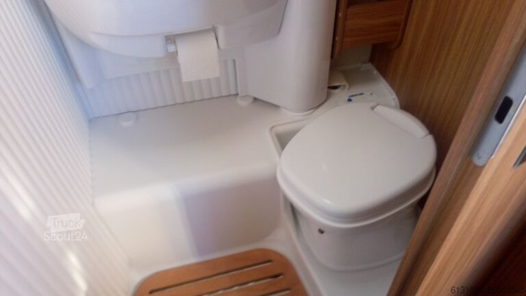 Autocaravana semi-integrada Carado T 132