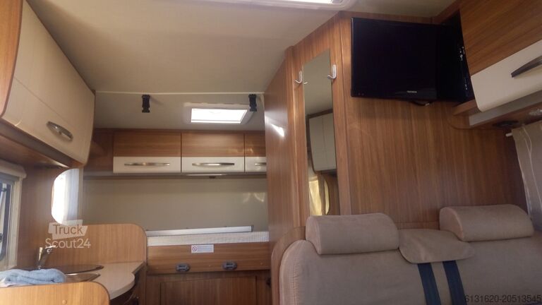 Autocaravana semi-integrada Carado T 132